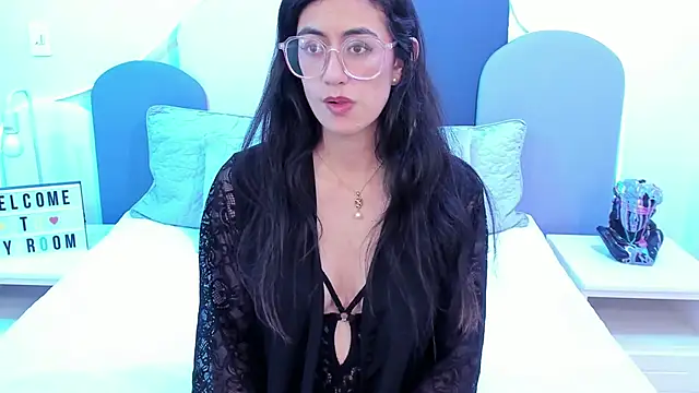 Snapshot of SophieGomez22 chatting on February 2025 05:15:02 PM SophieGomez22 online show from February 2025 05:15:02 PM