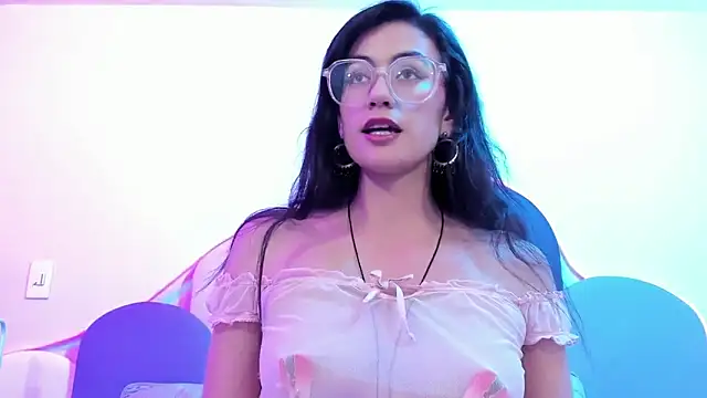 Snapshot of SophieGomez22 chatting on February 2025 03:09:02 PM SophieGomez22 online show from February 2025 03:09:02 PM