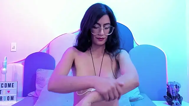 Snapshot of SophieGomez22 chatting on February 2025 02:04:02 PM SophieGomez22 online show from February 2025 02:04:02 PM