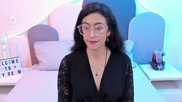 Snapshot of SophieGomez22 chatting on February 2025 02:25:01 PM SophieGomez22 online show from February 2025 02:25:01 PM