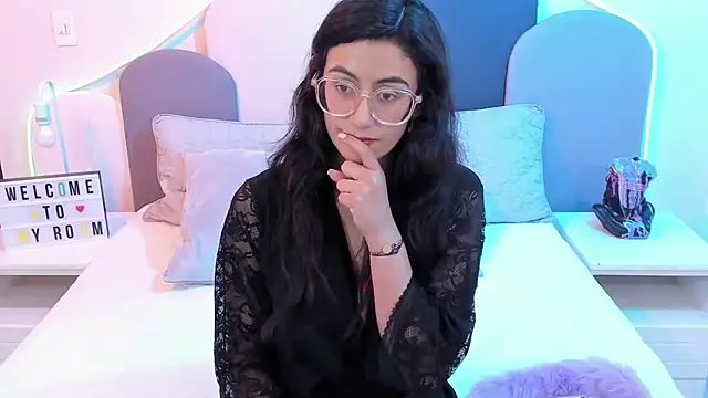 Snapshot of SophieGomez22 chatting on March 2025 05:25:01 PM SophieGomez22 online show from March 2025 05:25:01 PM