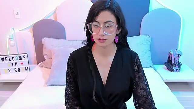 Snapshot of SophieGomez22 chatting on March 2025 05:29:01 PM SophieGomez22 online show from March 2025 05:29:01 PM