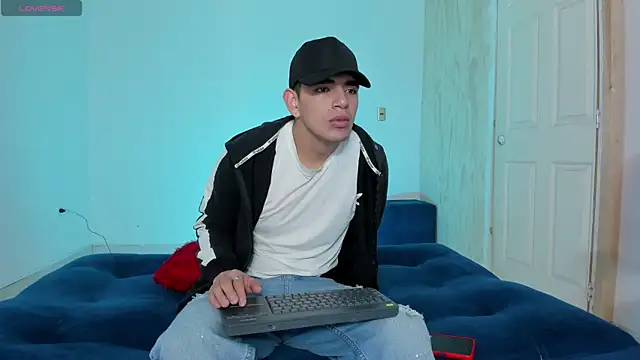 Ares Johnson online show from September 2025 01:36:01 PM