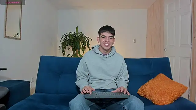 Ares Johnson online show from October 2025 12:02:02 PM