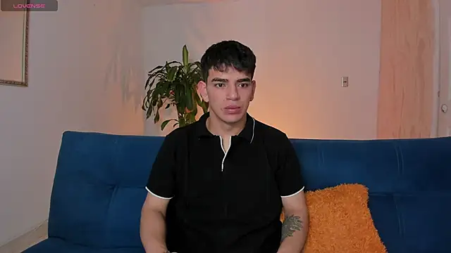 Ares Johnson online show from October 2025 10:46:02 AM