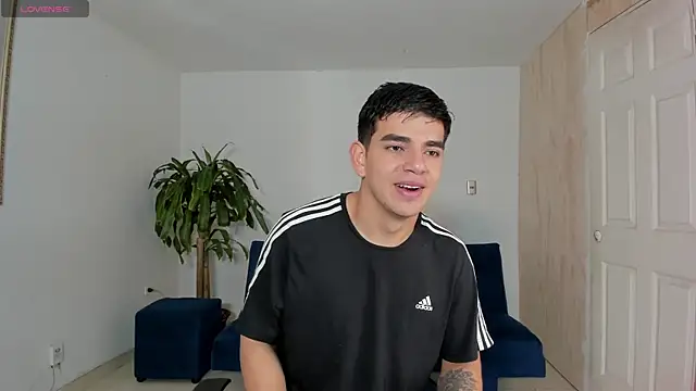 Ares Johnson online show from October 2025 12:16:02 PM