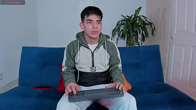 Ares Johnson online show from October 2025 12:28:01 PM