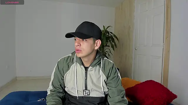 Ares Johnson online show from October 2025 01:33:02 AM