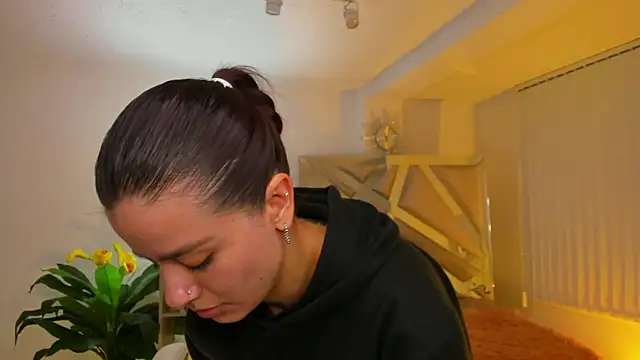 Snapshot of Ludovika_mattson chatting on December 2024 08:01:02 PM Ludovika mattson online show from December 2024 08:01:02 PM