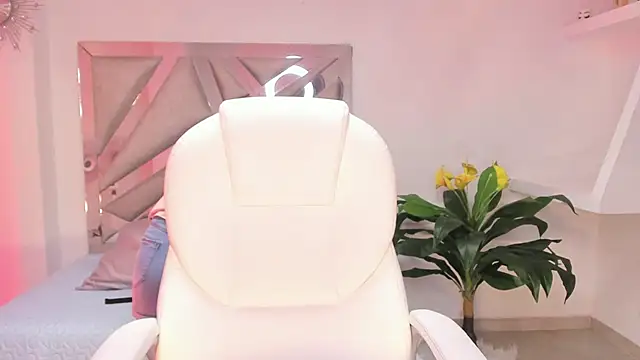 Snapshot of Ludovika_mattson chatting on January 2025 05:02:02 PM Ludovika mattson online show from January 2025 05:02:02 PM