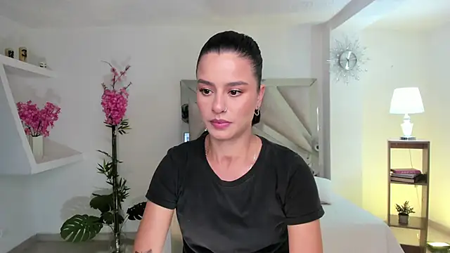 Snapshot of Ludovika_mattson chatting on February 2025 04:14:01 PM Ludovika mattson online show from February 2025 04:14:01 PM