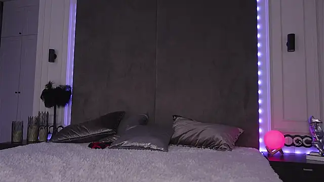 Snapshot of mila_blvck chatting on February 2025 11:12:02 AM mila blvck online show from February 2025 11:12:02 AM