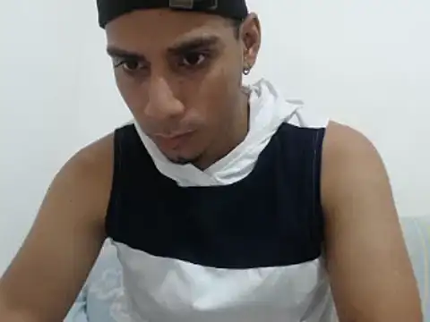 Snapshot of bonehur chatting on February 2025 10:43:02 PM bonehur online show from February 2025 10:43:02 PM