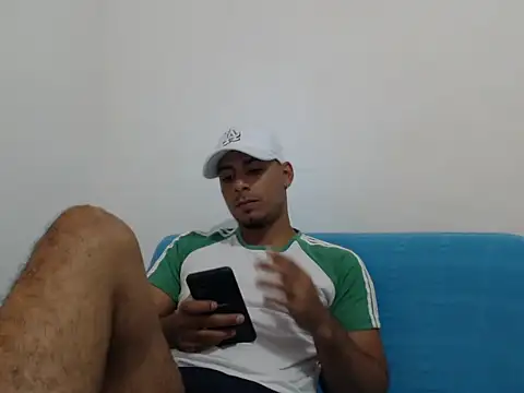Snapshot of bonehur chatting on February 2025 08:20:02 PM bonehur online show from February 2025 08:20:02 PM