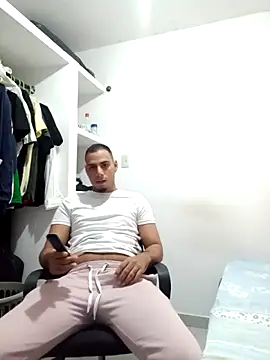 Snapshot of bonehur chatting on September 2025 10:15:02 PM bonehur online show from September 2025 10:15:02 PM