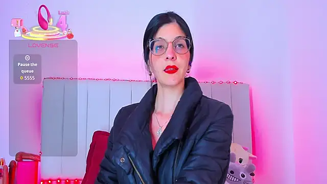 caro lyne  online show from June 2026 07:24:02 PM