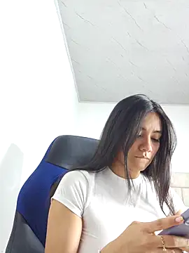 Snapshot of anny_vittar chatting on February 2026 04:56:01 AM anny vittar online show from February 2026 04:56:01 AM