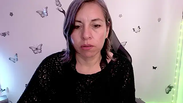Lady breaks hearts online show from May 2026 02:02:01 PM