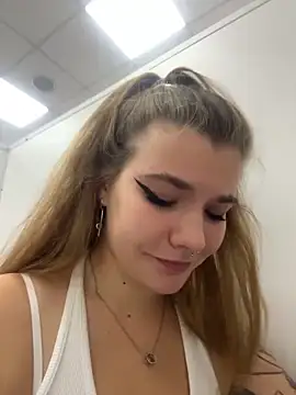 Holy Tereza online show from November 2025 03:52:02 PM