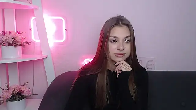 MilanaAngelAs online show from October 2025 04:43:01 AM