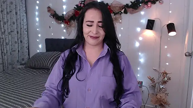 Snapshot of miawilson_1 chatting on December 2024 04:05:02 AM miawilson 1 online show from December 2024 04:05:02 AM