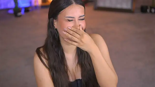 Snapshot of EvaZane chatting on January 2025 12:27:01 PM EvaZane online show from January 2025 12:27:01 PM