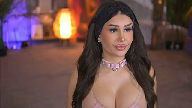 Snapshot of EvaZane chatting on February 2025 01:54:02 PM EvaZane online show from February 2025 01:54:02 PM