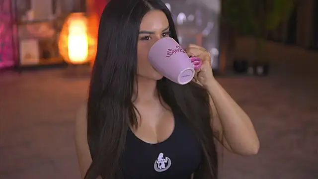 Snapshot of EvaZane chatting on March 2025 04:25:01 PM EvaZane online show from March 2025 04:25:01 PM