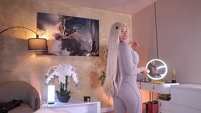 EvaZane online show from March 2026 09:51:01 PM