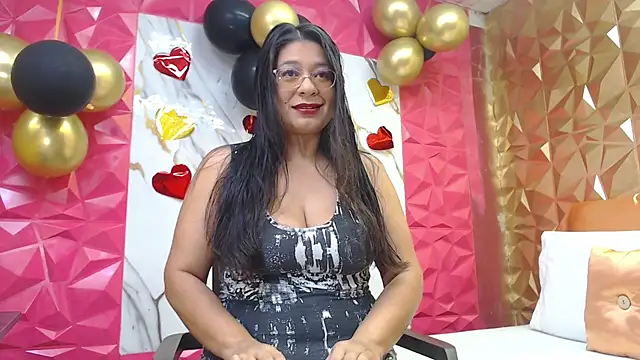 MiaCallie online show from November 2025 09:02:01 PM