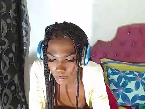 Snapshot of KandyHot_ chatting on February 2025 01:38:01 AM KandyHot online show from February 2025 01:38:01 AM