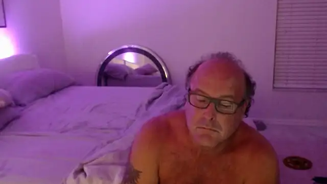 Walkingboots online show from September 2025 08:36:02 AM