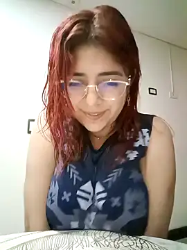 Snapshot of Rousse_Collinss chatting on February 2025 03:45:01 AM Rousse Collinss online show from February 2025 03:45:01 AM