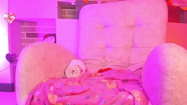 Snapshot of Rousse_Collinss chatting on February 2025 05:41:01 AM Rousse Collinss online show from February 2025 05:41:01 AM