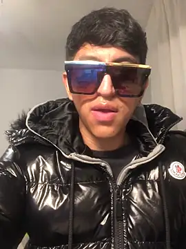 Snapshot of modelo180 chatting on November 2025 08:09:01 PM modelo180 online show from November 2025 08:09:01 PM