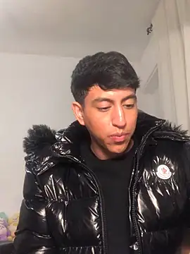 Snapshot of modelo180 chatting on December 2025 11:22:02 PM modelo180 online show from December 2025 11:22:02 PM