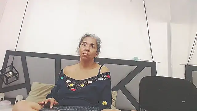 Snapshot of chanel_grant chatting on November 2025 09:03:01 PM chanel grant online show from November 2025 09:03:01 PM