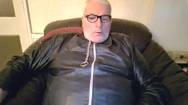 Leatherman63 online show from October 2025 05:55:02 PM