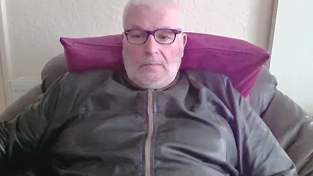Leatherman63 online show from October 2025 08:55:02 AM