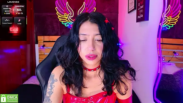 Snapshot of REDHOTTER_ chatting on May 2026 11:48:02 AM REDHOTTER online show from May 2026 11:48:02 AM