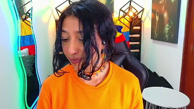 REDHOTTER  online show from June 2026 07:58:02 PM