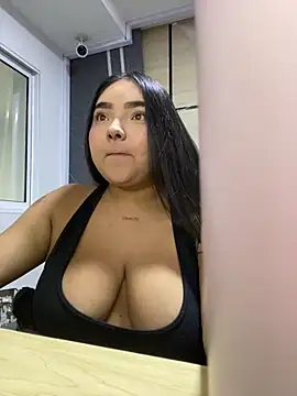 Snapshot of little_lissiee chatting on October 2025 03:53:01 PM little lissiee online show from October 2025 03:53:01 PM