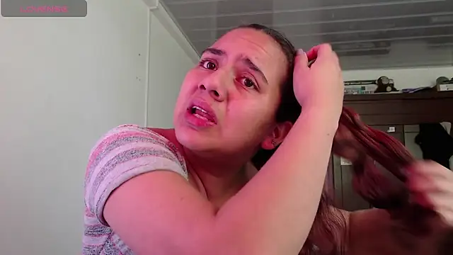 Lexyevans online show from October 2025 06:27:02 PM