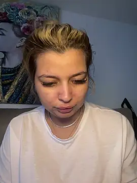AllysonK online show from June 2026 04:05:01 PM