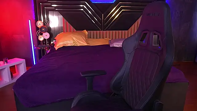 CoolTatis online show from October 2025 06:36:02 AM