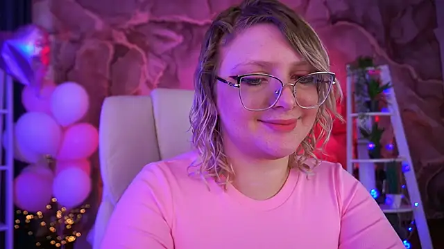 Snapshot of CoolTatis chatting on February 2026 08:02:01 AM CoolTatis online show from February 2026 08:02:01 AM