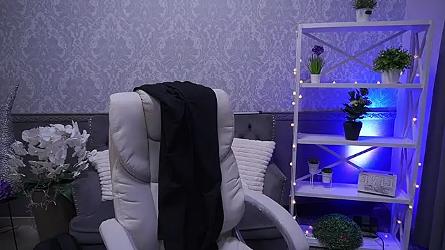 Snapshot of CoolTatis chatting on March 2026 07:34:02 AM CoolTatis online show from March 2026 07:34:02 AM