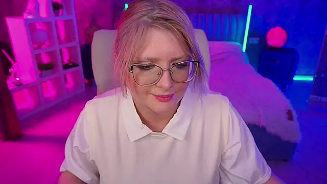 CoolTatis online show from April 2026 06:00:02 AM
