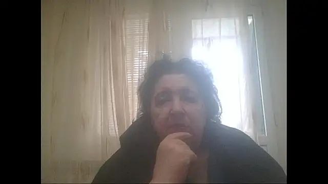 Snapshot of maturekorine chatting on December 2025 10:09:02 AM maturekorine online show from December 2025 10:09:02 AM