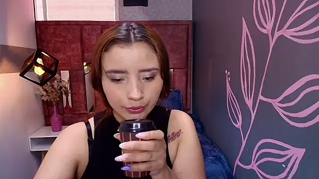 Snapshot of ZaraNolimits_ chatting on July 2026 12:56:01 PM ZaraNolimits online show from July 2026 12:56:01 PM